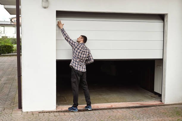 Garage Door Service in Oak Park